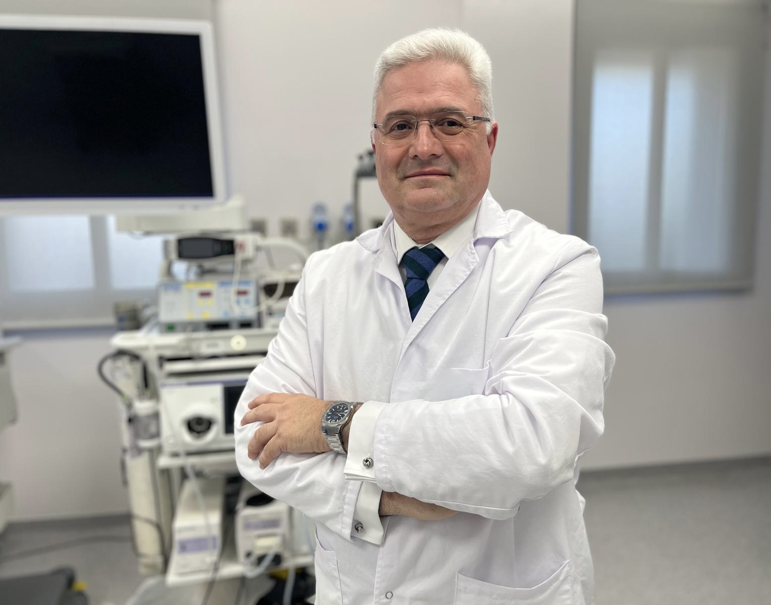 foto dr. gomez endoscopia igeed